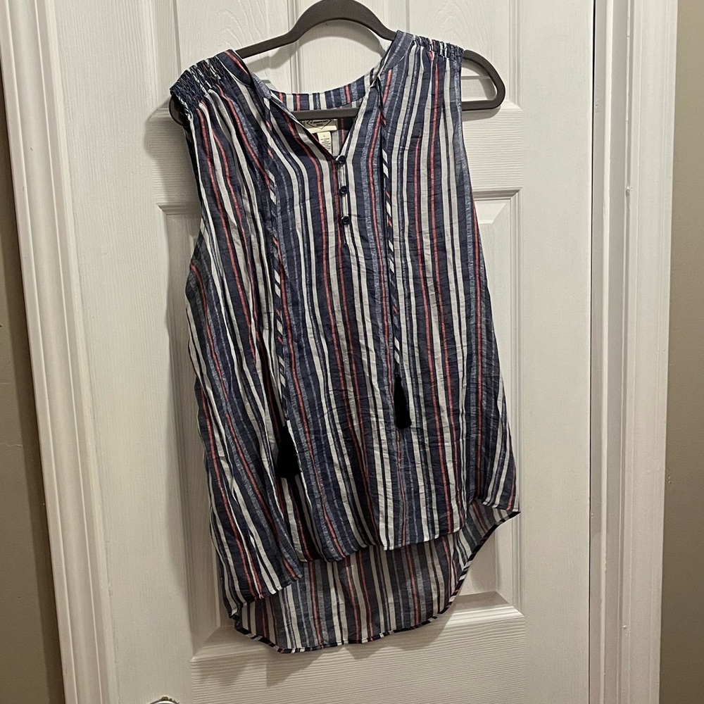 Striped sleeveless shirt